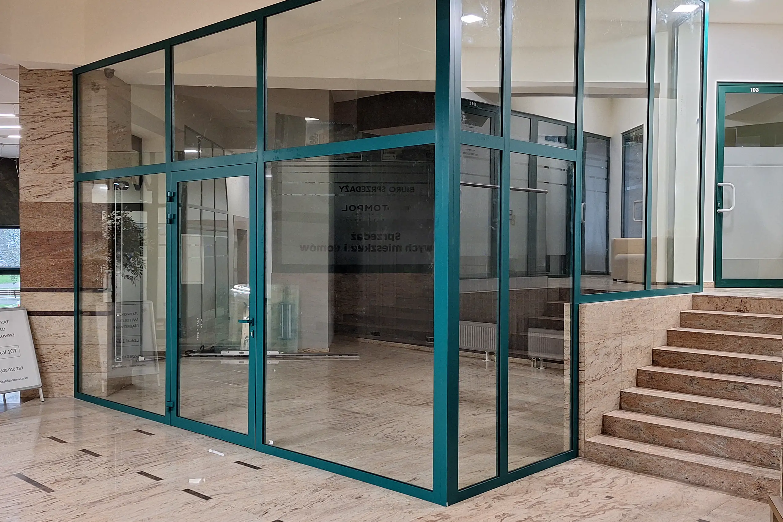 Szklane ścianki działowe Łódź - kancelaria adwokacka